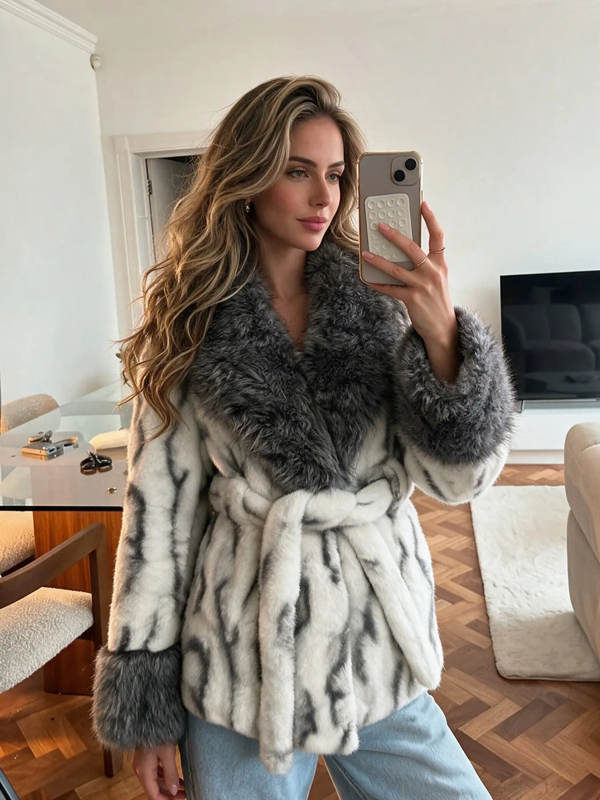 Women's Winter Fashion Faux Fur Coat, Vintage Loose Fit Long Sleeve Jacket, Large Fur Collar, Daily Wear Outerwear